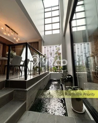 Hunian Elit LB 175m2 Siap Pakai Desain Elegan di Summarecon Bogor, Bogor Hunian Elit LB 175m2 Siap Pakai Desain Elegan di Summarecon Bogor, Bogor