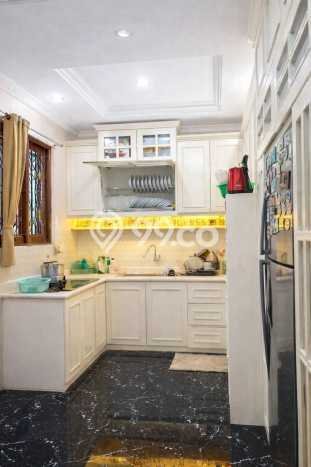 Dijual Rumah Premium dengan Fasilitas Sekitar Komplit di Beji, Depok Dijual Rumah Premium dengan Fasilitas Sekitar Komplit di Beji, Depok