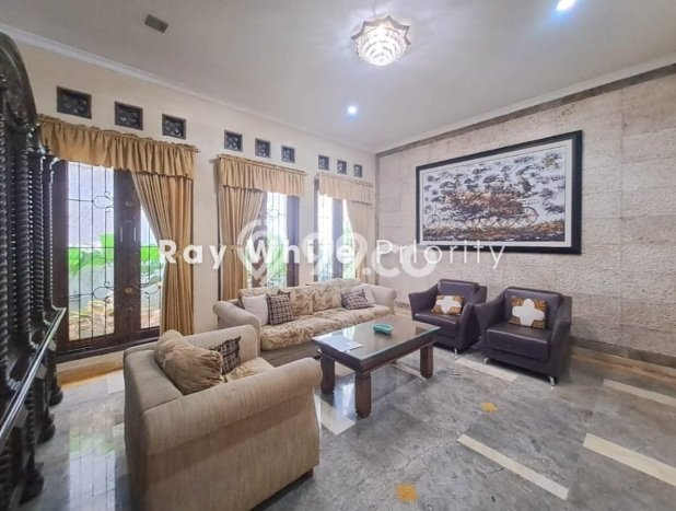 Rumah Elit Modern Siap Huni di Pakuan Bogor Rumah Elit Modern Siap Huni di Pakuan Bogor