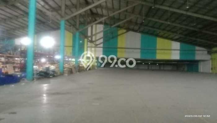 Gudang Disewa di Bandung dengan LB 4608m2 Area Komersial Ramai Gudang Disewa di Bandung dengan LB 4608m2 Area Komersial Ramai