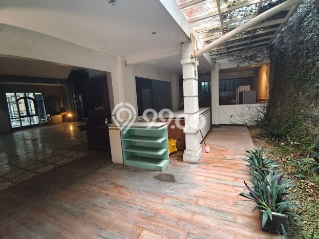 Area Ramai! Komersial Dijual di Coblong untuk Bisnis Luas Bangunan 300m2 Area Ramai! Komersial Dijual di Coblong untuk Bisnis Luas Bangunan 300m2