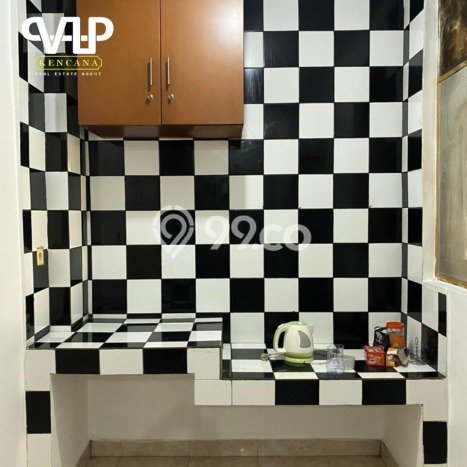 Rumah Mewah LB 212m2 Siap Pakai Desain Elegan di Duri Kepa, Jakarta Barat Rumah Mewah LB 212m2 Siap Pakai Desain Elegan di Duri Kepa, Jakarta Barat