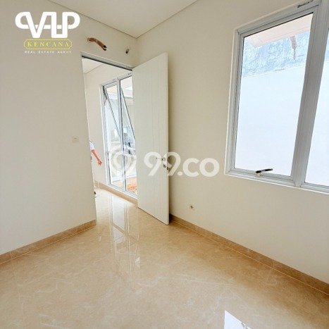 For Sale! Premium House LT 140m2 Desain Elegan di Sentul City For Sale! Premium House LT 140m2 Desain Elegan di Sentul City