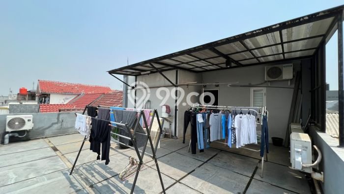 Dijual Rumah Luas Elegan Dengan View Eksklusif di Kalideres, Jakarta Barat Dijual Rumah Luas Elegan Dengan View Eksklusif di Kalideres, Jakarta Barat