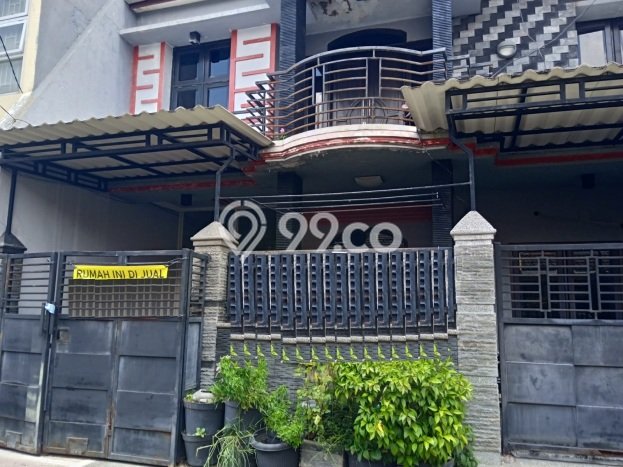Dijual Rumah 4 Kamar Lokasi Ideal Bagus dan Strategis di Wonocolo Dijual Rumah 4 Kamar Lokasi Ideal Bagus dan Strategis di Wonocolo