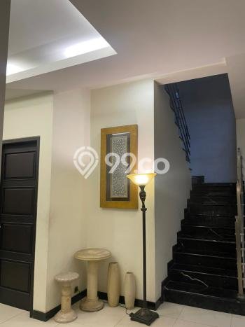Siap Huni Hunian Elit 6 Kamar di Jambangan Dekat ke Mana Saja Siap Huni Hunian Elit 6 Kamar di Jambangan Dekat ke Mana Saja