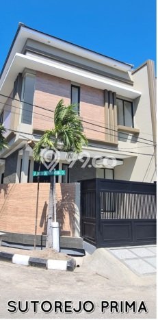 Dijual Rumah Premium dengan Fasilitas Sekitar Lengkap di Mulyorejo, Surabaya Dijual Rumah Premium dengan Fasilitas Sekitar Lengkap di Mulyorejo, Surabaya
