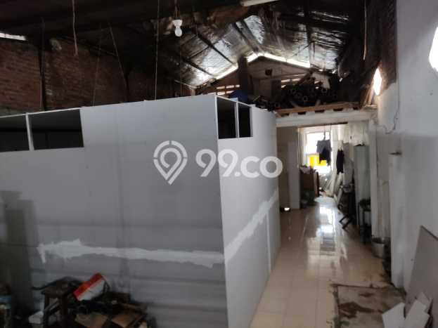Unit Ruko Dijual di Tegalsari Surabaya Luas Tanah 127m2, Luas Bangunan 84m2 Unit Ruko Dijual di Tegalsari Surabaya Luas Tanah 127m2, Luas Bangunan 84m2