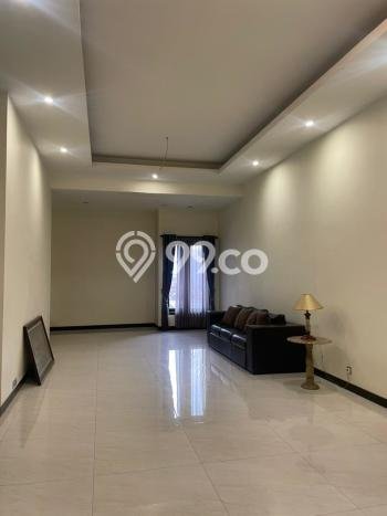 Siap Huni Hunian Elit 6 Kamar di Jambangan Dekat ke Mana Saja Siap Huni Hunian Elit 6 Kamar di Jambangan Dekat ke Mana Saja