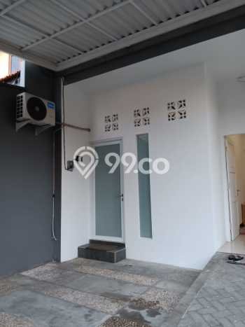 Disewakan segera rumah minimalis strategis 6 Kamar di Wonocolo, Surabaya Disewakan segera rumah minimalis strategis 6 Kamar di Wonocolo, Surabaya