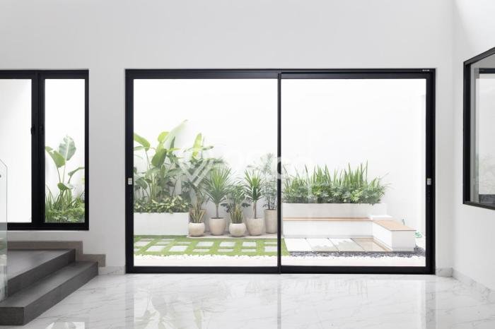 Jual Rumah Luas Elegan Dengan View Cantik di Citraland, Surabaya Jual Rumah Luas Elegan Dengan View Cantik di Citraland, Surabaya