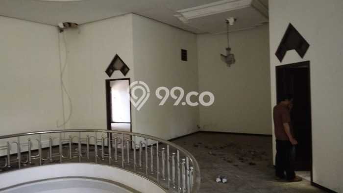 Dijual Hunian Mewah dengan Fasilitas Sekitar Lengkap di Wonocolo, Surabaya Dijual Hunian Mewah dengan Fasilitas Sekitar Lengkap di Wonocolo, Surabaya