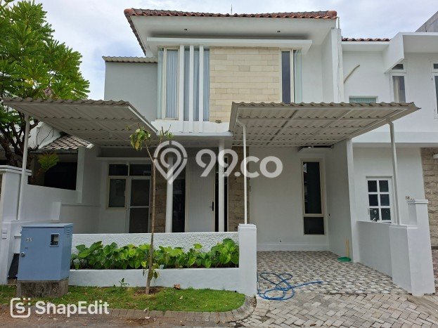 Rumah Mewah LB 170m2 Siap Huni Desain Elegan di Citraland, Surabaya Rumah Mewah LB 170m2 Siap Huni Desain Elegan di Citraland, Surabaya