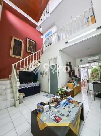 Dijual Rumah Mewah Elegan Dengan View Eksklusif di Bintaro, Tangerang Selatan Dijual Rumah Mewah Elegan Dengan View Eksklusif di Bintaro, Tangerang Selatan