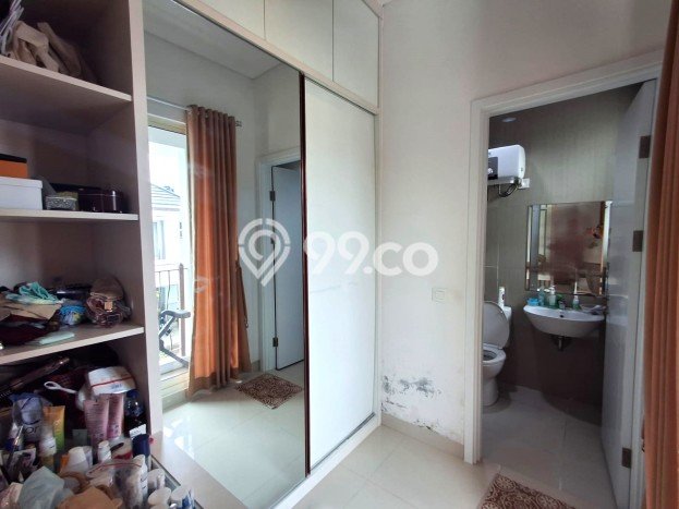 Rumah Modern 3 KT di BSD Tangerang Semi Furnished Rumah Modern 3 KT di BSD Tangerang Semi Furnished