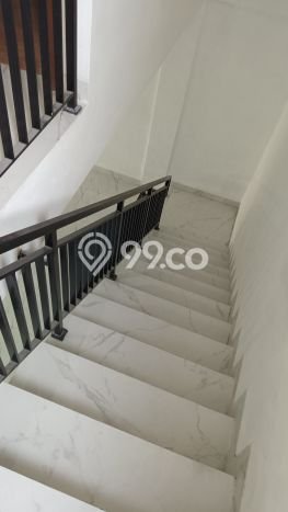 Rumah Luas Asri 4 KT Siap Huni di Taman Palem Jakarta Barat Rumah Luas Asri 4 KT Siap Huni di Taman Palem Jakarta Barat