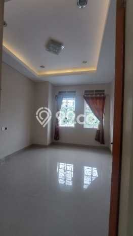 Rumah Lokasi Strategis area , Jakarta Barat, LT 60m2m² Bangunan 80m2m² Rumah Lokasi Strategis area , Jakarta Barat, LT 60m2m² Bangunan 80m2m²