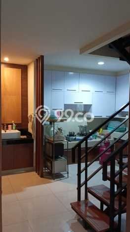 Rumah Luas Asri 3 KT Siap Pakai di Kav DKI Jakarta Barat Rumah Luas Asri 3 KT Siap Pakai di Kav DKI Jakarta Barat