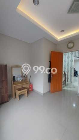 Rumah Lokasi Strategis area , Jakarta Barat, LT 60m2m² Bangunan 80m2m² Rumah Lokasi Strategis area , Jakarta Barat, LT 60m2m² Bangunan 80m2m²