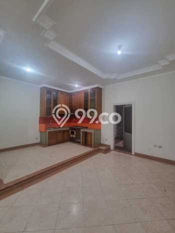 Dijual Hunian Rumah Terawat 4 Kamar di Taman Surya, Jakarta Barat Dijual Hunian Rumah Terawat 4 Kamar di Taman Surya, Jakarta Barat