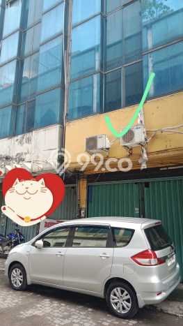 LOKASI PREMIUM! Ruko di Tangerang, Luas 200m2m², Area Komersial LOKASI PREMIUM! Ruko di Tangerang, Luas 200m2m², Area Komersial