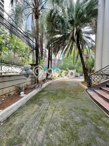 Rumah Mewah Akses Mudah di Jakarta Selatan Rumah Mewah Akses Mudah di Jakarta Selatan