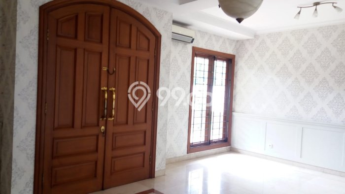 For Sale Hunian Elegan Klasik di Jakarta Selatan For Sale Hunian Elegan Klasik di Jakarta Selatan