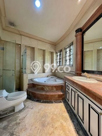 Rumah Mewah Akses Mudah di Jakarta Selatan Rumah Mewah Akses Mudah di Jakarta Selatan