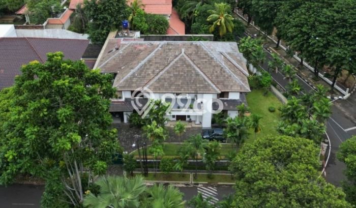 HARGA SPESIAL! Rumah Modern di Kebayoran Baru, Jakarta Selatan, Luas 1050m² Bangunan 600m² NEGO! HARGA SPESIAL! Rumah Modern di Kebayoran Baru, Jakarta Selatan, Luas 1050m² Bangunan 600m² NEGO!