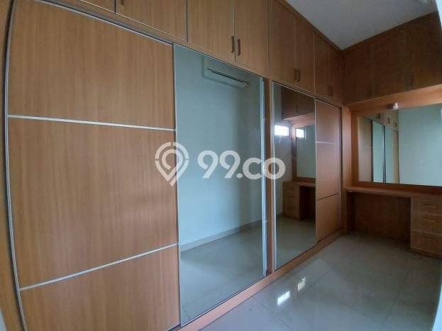 UNIT TERBATAS! Rumah di Sektor 7-Bintaro, 4 KT, Luas 254m² Bangunan 350m² UNIT TERBATAS! Rumah di Sektor 7-Bintaro, 4 KT, Luas 254m² Bangunan 350m²