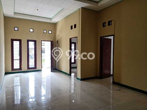 PILIHAN TEPAT! Rumah di , 1 KM, Dekat Mall, Luas 150m2m² LB 100m2m² PILIHAN TEPAT! Rumah di , 1 KM, Dekat Mall, Luas 150m2m² LB 100m2m²