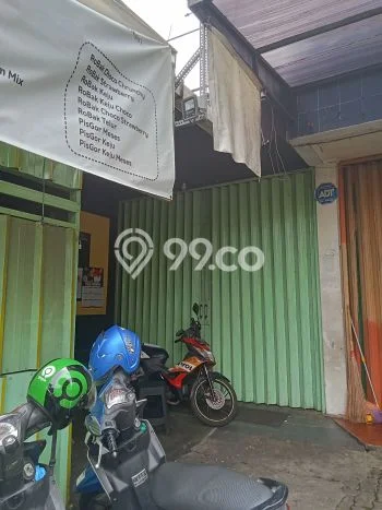 Ruko Disewa di Jakarta Timur dengan LB 72m2 Area Komersial Ramai Ruko Disewa di Jakarta Timur dengan LB 72m2 Area Komersial Ramai