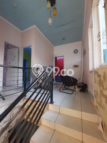 Hunian Cantik Modern Lb 180m2 di BSD, Tangerang Selatan Hunian Cantik Modern Lb 180m2 di BSD, Tangerang Selatan