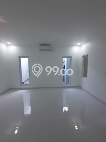 Rumah Luas Asri 3 KT Siap Huni di BSD City Tangerang Rumah Luas Asri 3 KT Siap Huni di BSD City Tangerang