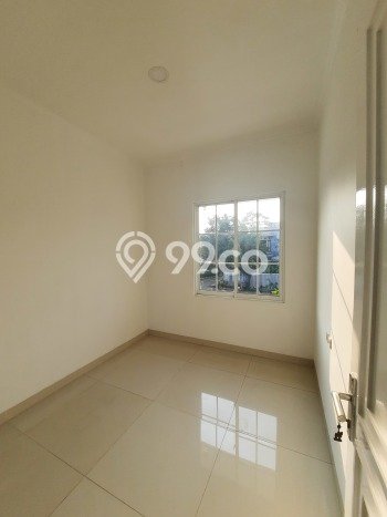 Rumah Luas Asri 3 KT Siap Huni di BSD City Tangerang Rumah Luas Asri 3 KT Siap Huni di BSD City Tangerang