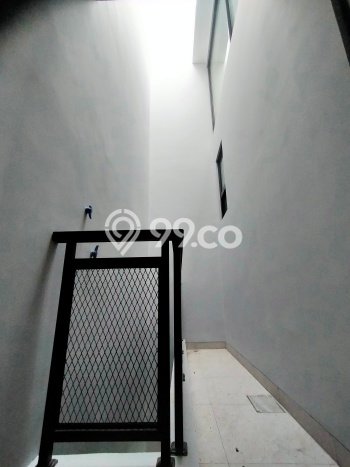 Dijual Hunian Rumah Terawat 3 KT di BSD, Tangerang Dijual Hunian Rumah Terawat 3 KT di BSD, Tangerang