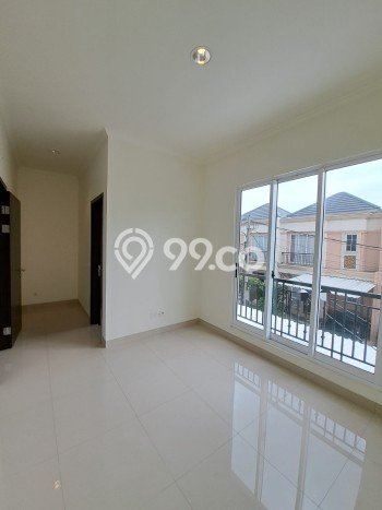 Rumah Luas Asri 3 KT Siap Huni di BSD Tangerang Rumah Luas Asri 3 KT Siap Huni di BSD Tangerang