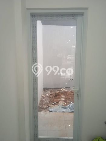 Ruko Bagus Dijual LB 152m2 Lokasi Strategis Tangerang Selatan Area Cocok untuk Bisnis Ruko Bagus Dijual LB 152m2 Lokasi Strategis Tangerang Selatan Area Cocok untuk Bisnis