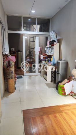Hunian Elit LB 150m2 Siap Huni Desain Elegan di Serpong Villa Melati Mas, Tangerang Selatan Hunian Elit LB 150m2 Siap Huni Desain Elegan di Serpong Villa Melati Mas, Tangerang Selatan