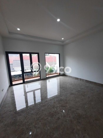Rumah Elit LB 250m2 Siap Pakai Desain Elegan di BSD City, Tangerang Rumah Elit LB 250m2 Siap Pakai Desain Elegan di BSD City, Tangerang