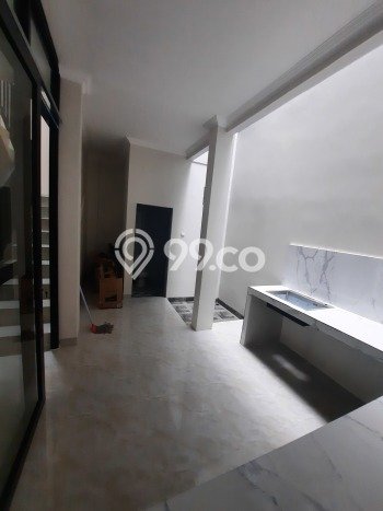 Hunian Cantik Minimalis Lb 120m2 di Serpong Utara, Tangerang Selatan Hunian Cantik Minimalis Lb 120m2 di Serpong Utara, Tangerang Selatan