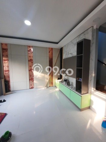 Rumah Luas Asri 3 KT Siap Huni di BSD City Tangerang Rumah Luas Asri 3 KT Siap Huni di BSD City Tangerang