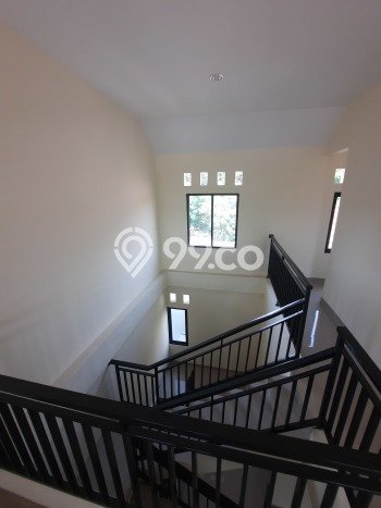 Rumah Luxury Modern Siap Huni di BSD City Tangerang Rumah Luxury Modern Siap Huni di BSD City Tangerang