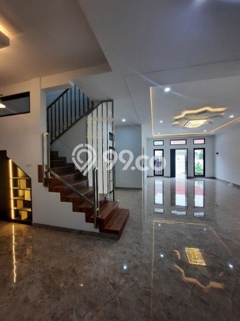Rumah Elit LB 250m2 Siap Pakai Desain Elegan di BSD City, Tangerang Rumah Elit LB 250m2 Siap Pakai Desain Elegan di BSD City, Tangerang