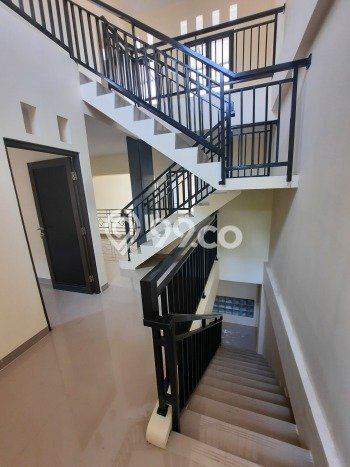 Rumah Luxury Modern Siap Huni di BSD City Tangerang Rumah Luxury Modern Siap Huni di BSD City Tangerang