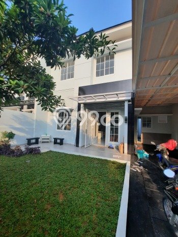Rumah Luas Asri 3 KT Siap Huni di BSD City Tangerang Rumah Luas Asri 3 KT Siap Huni di BSD City Tangerang