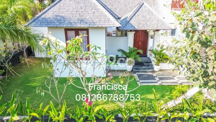 Stunning 4Br Villa Daily /Monthly/Yearly With Ocean & Golf Views, Private Pool In Pecatu, Bali Stunning 4Br Villa Daily /Monthly/Yearly With Ocean & Golf Views, Private Pool In Pecatu, Bali