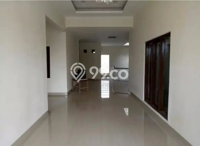 Disewakan! Rumah 6 Kamar Tidur &
4 Kamar Mandi di BSD Anggrek Loka, Tangerang Disewakan! Rumah 6 Kamar Tidur &
4 Kamar Mandi di BSD Anggrek Loka, Tangerang
