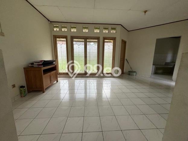 Disewakan! Rumah 4 Kamar Tidur &
3 Kamar Mandi di BSD Anggrek Loka, Tangerang Disewakan! Rumah 4 Kamar Tidur &
3 Kamar Mandi di BSD Anggrek Loka, Tangerang