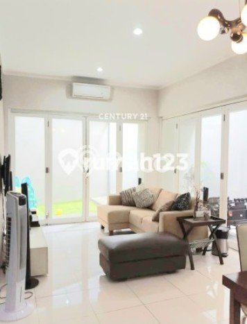 Rumah Mewah LB 149m2 Siap Huni Desain Elegan di Sektor 9-Bintaro, Tangerang Selatan Rumah Mewah LB 149m2 Siap Huni Desain Elegan di Sektor 9-Bintaro, Tangerang Selatan